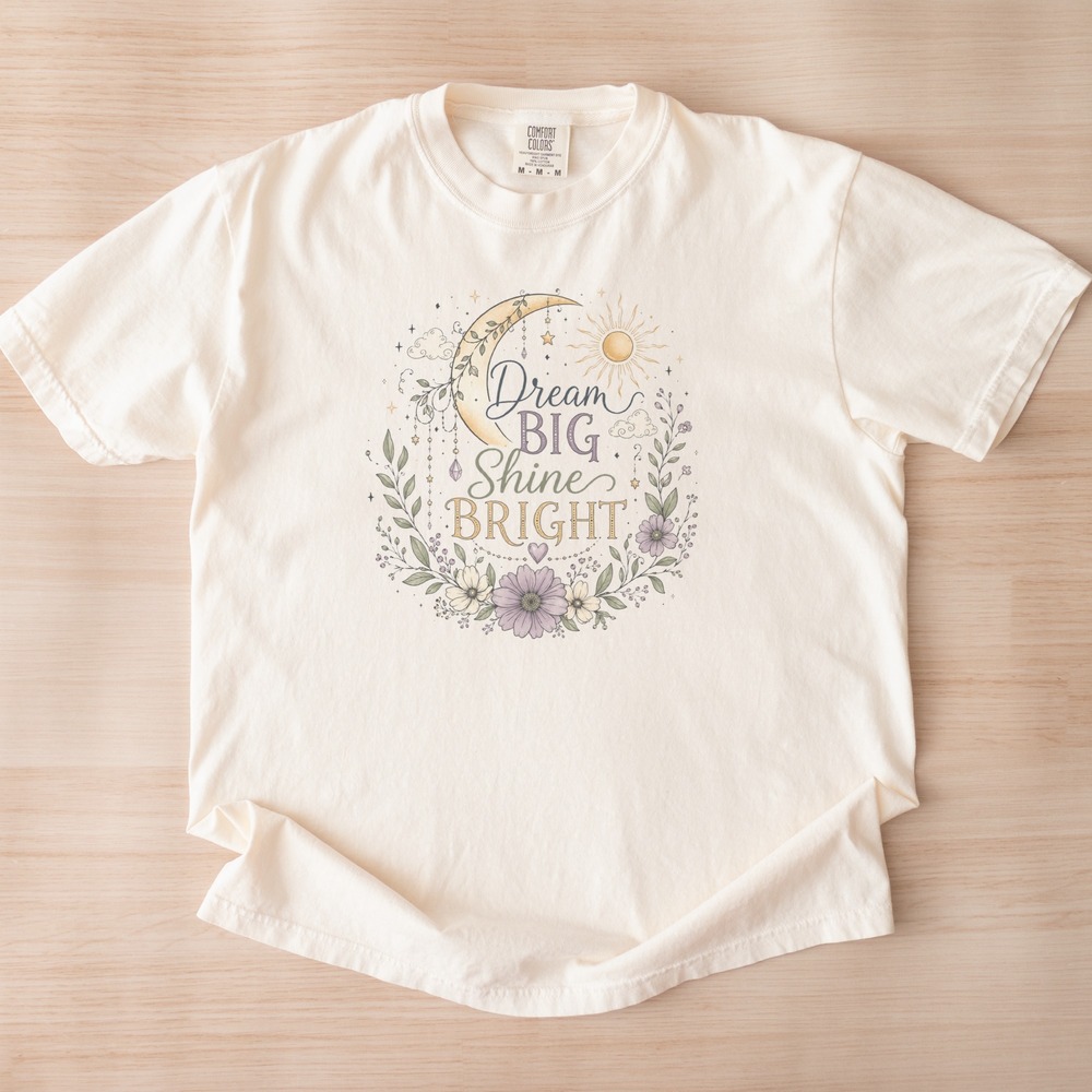 Dream BIG Shine BRIGHT Daisy and Moon Wreath Tee